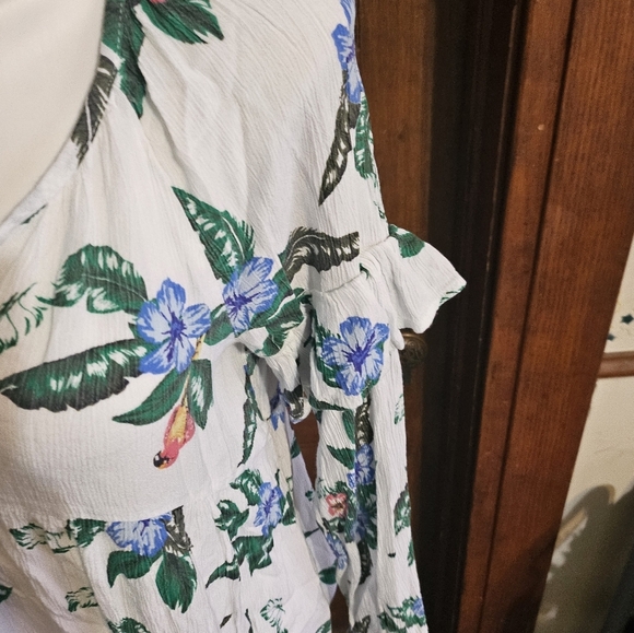 Old Navy Ruffle Trim Tassel tie Boho top White Size M - Picture 9 of 14